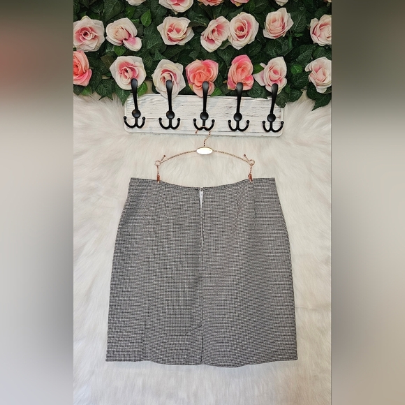 Carroll Reed Classic Houndstooth Mini Skirt - Picture 3 of 6
